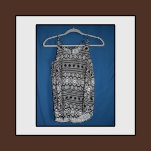 Iz Byer Black and White Geometric Camisole